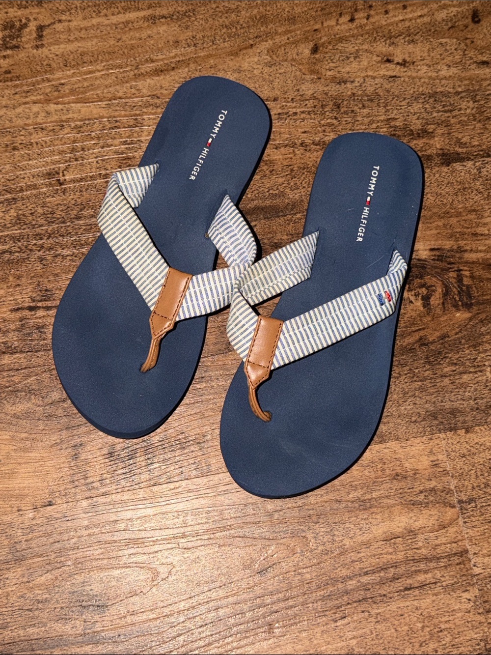 Tommy Hilfiger Navy Flip Flops with Striped Webbing- size 7 women’s